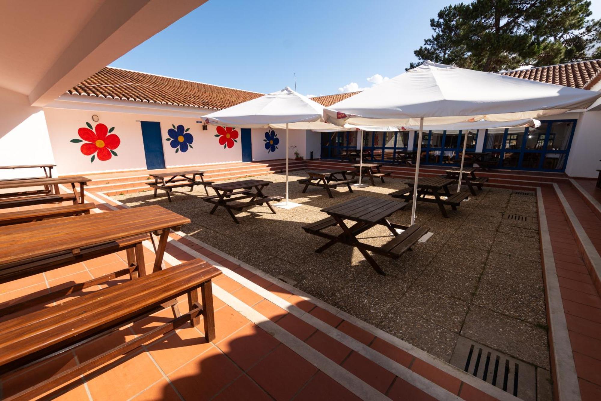 Parque De Campismo Orbitur Sitava Milfontes Hotel Malhadinhas Luaran gambar