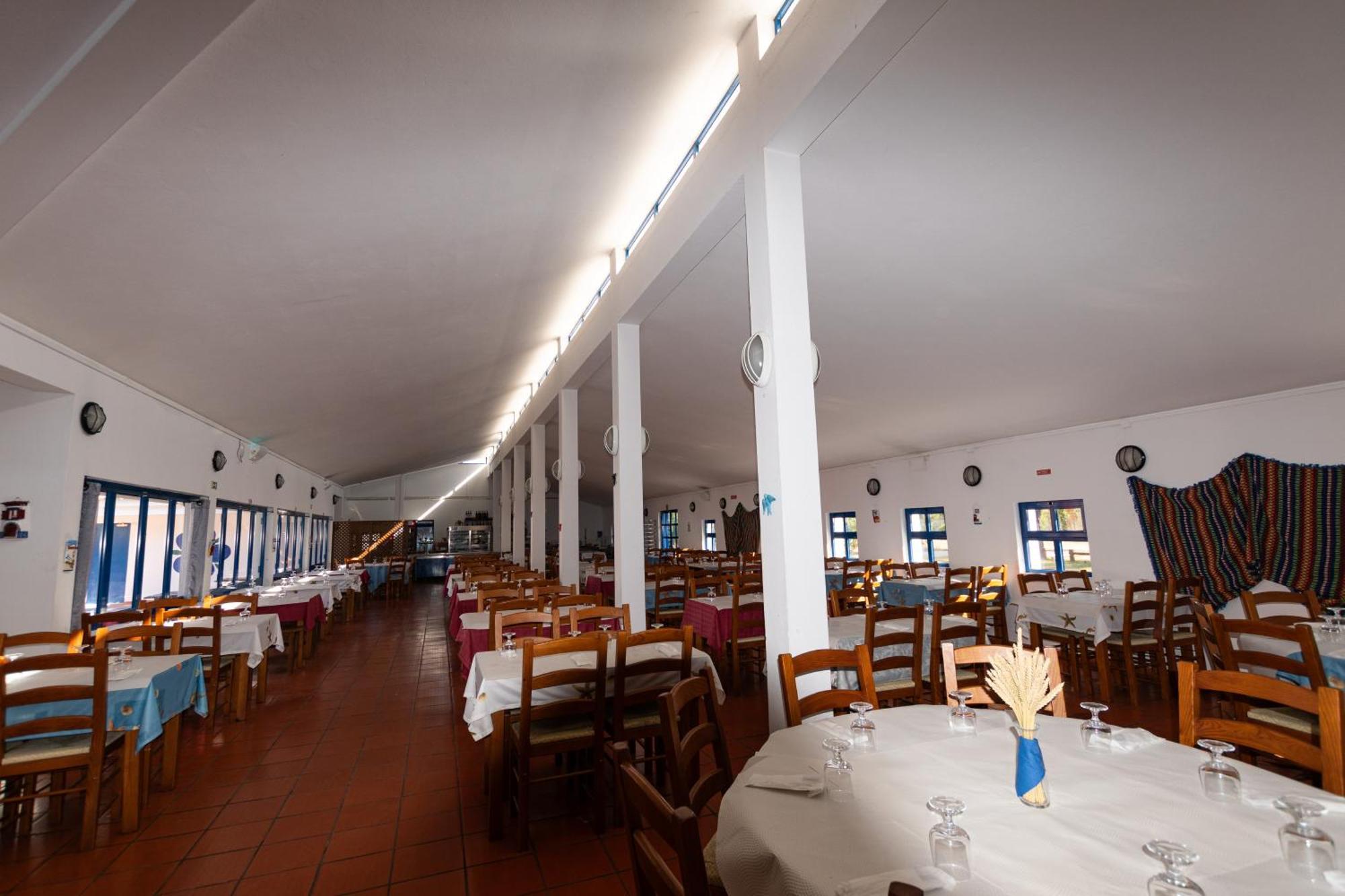 Parque De Campismo Orbitur Sitava Milfontes Hotel Malhadinhas Luaran gambar