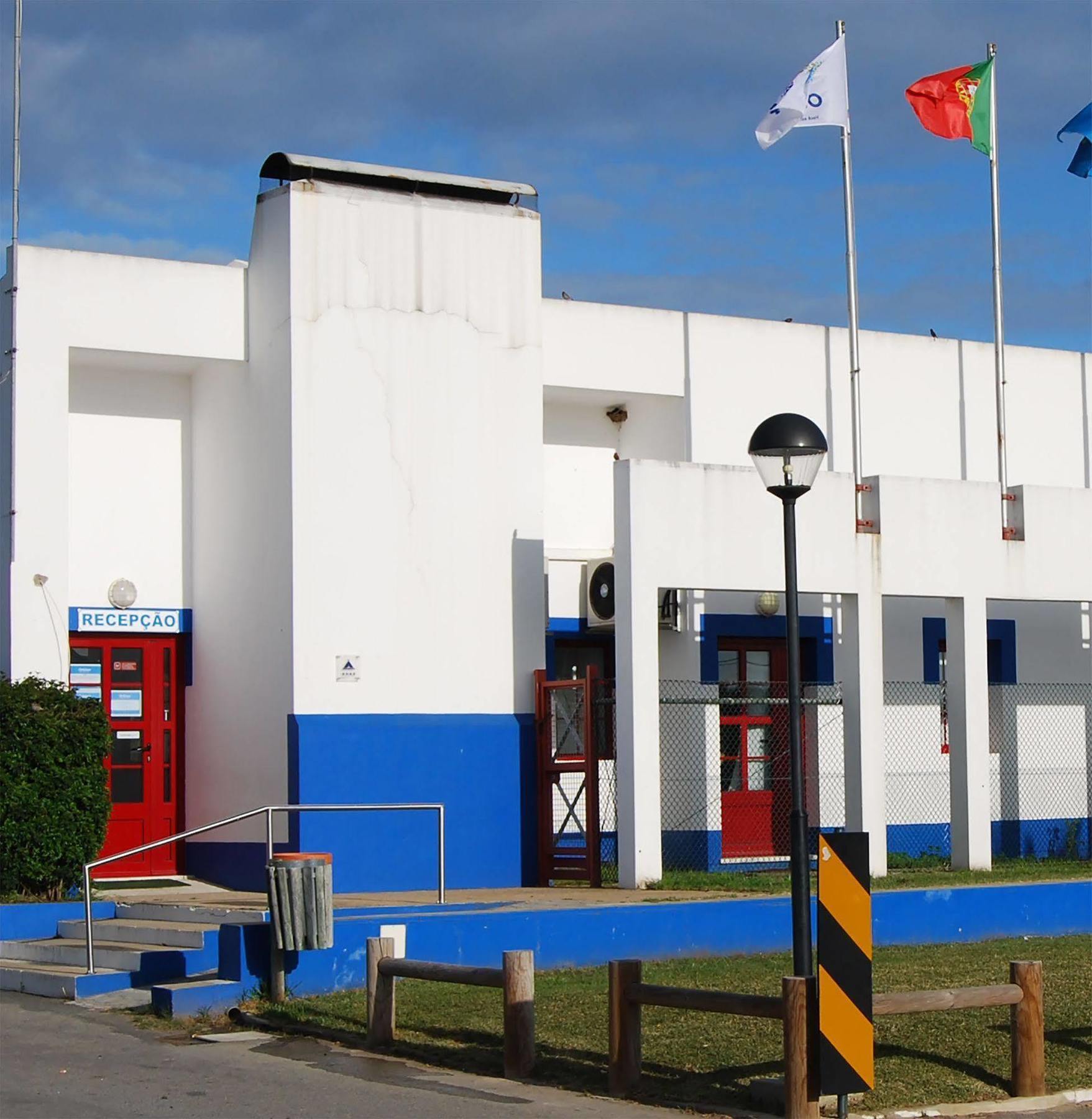 Parque De Campismo Orbitur Sitava Milfontes Hotel Malhadinhas Luaran gambar